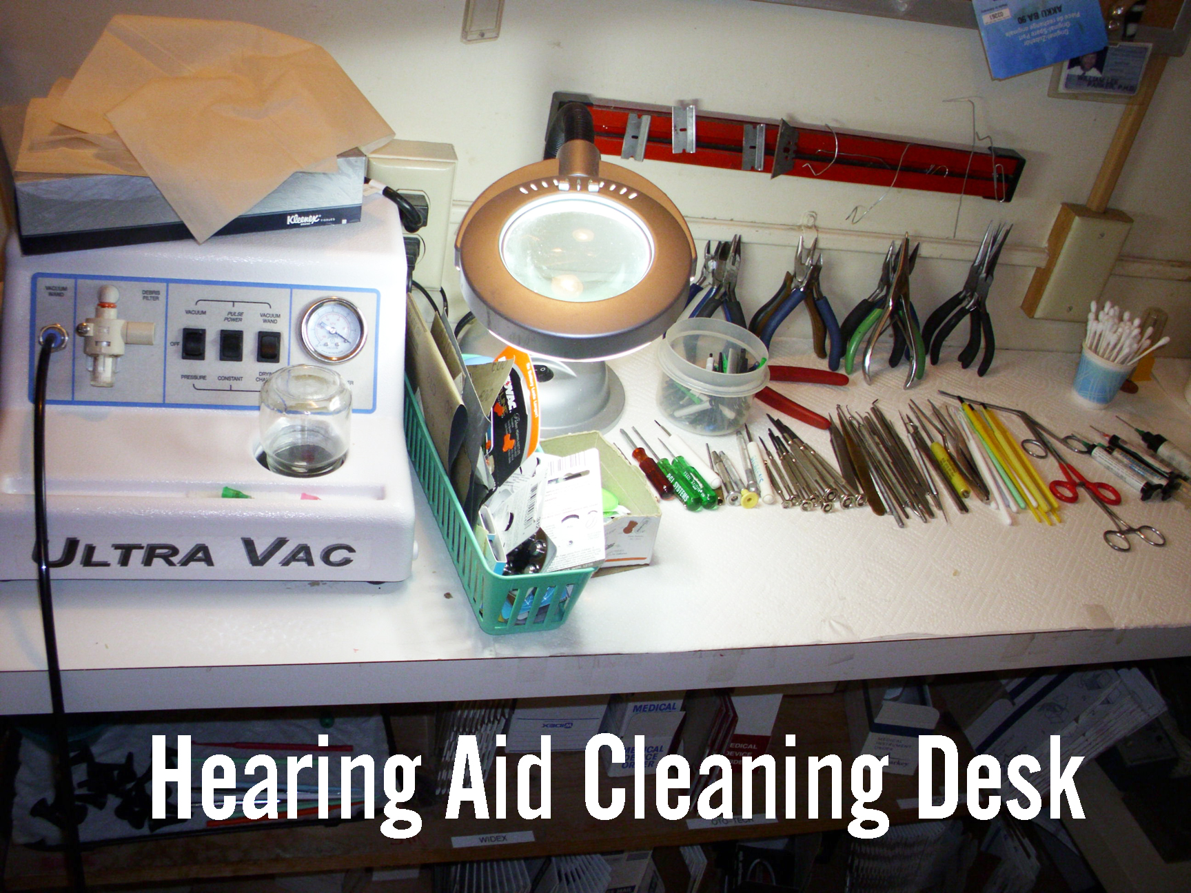 Hearing Aid Cleaning Desk